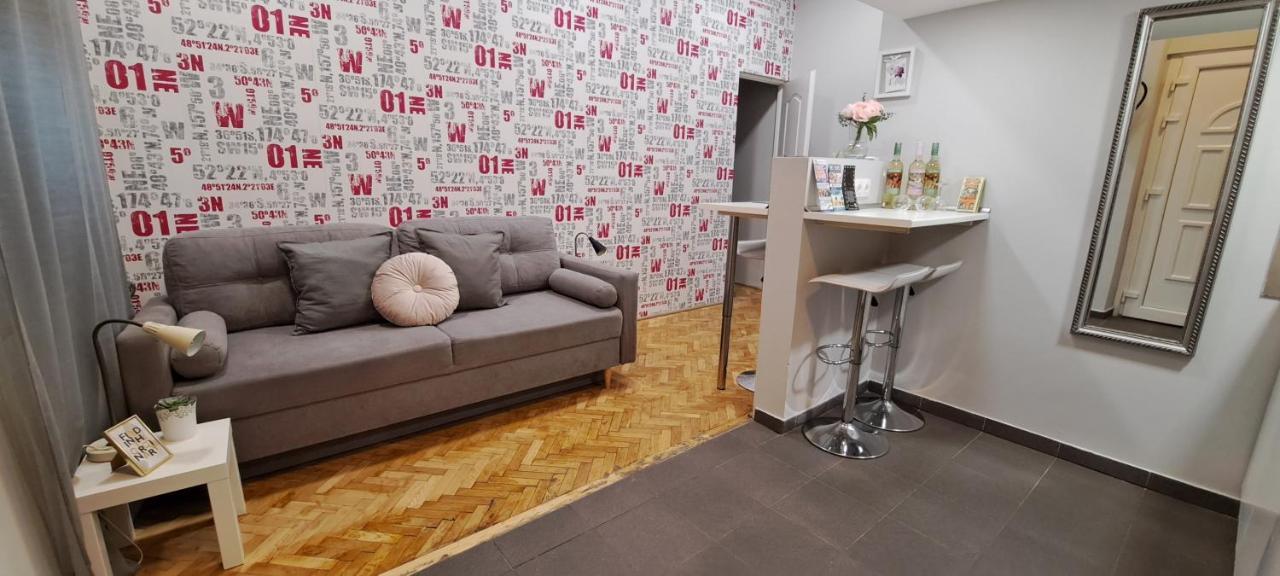 6-Pack Apartment In The Party District 부다페스트 외부 사진